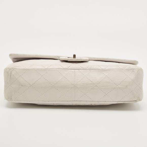 CHANEL White Quilted Aged Leather Reissue 2.55 Classic 227 Flap Bag - Picture 8 of 12